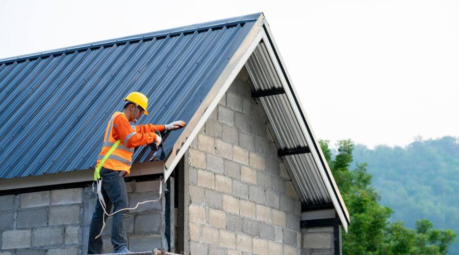 Professional metal roof installation in Aibonito, PR